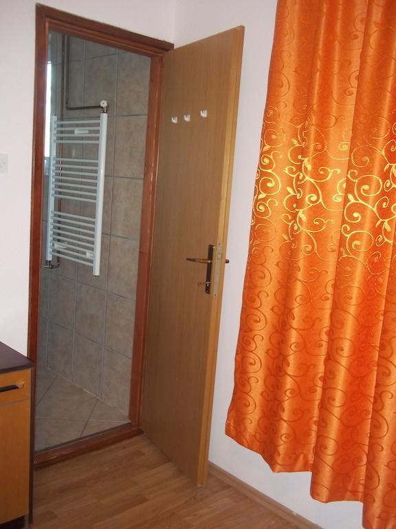 Rooms Zigic Korenica Εξωτερικό φωτογραφία