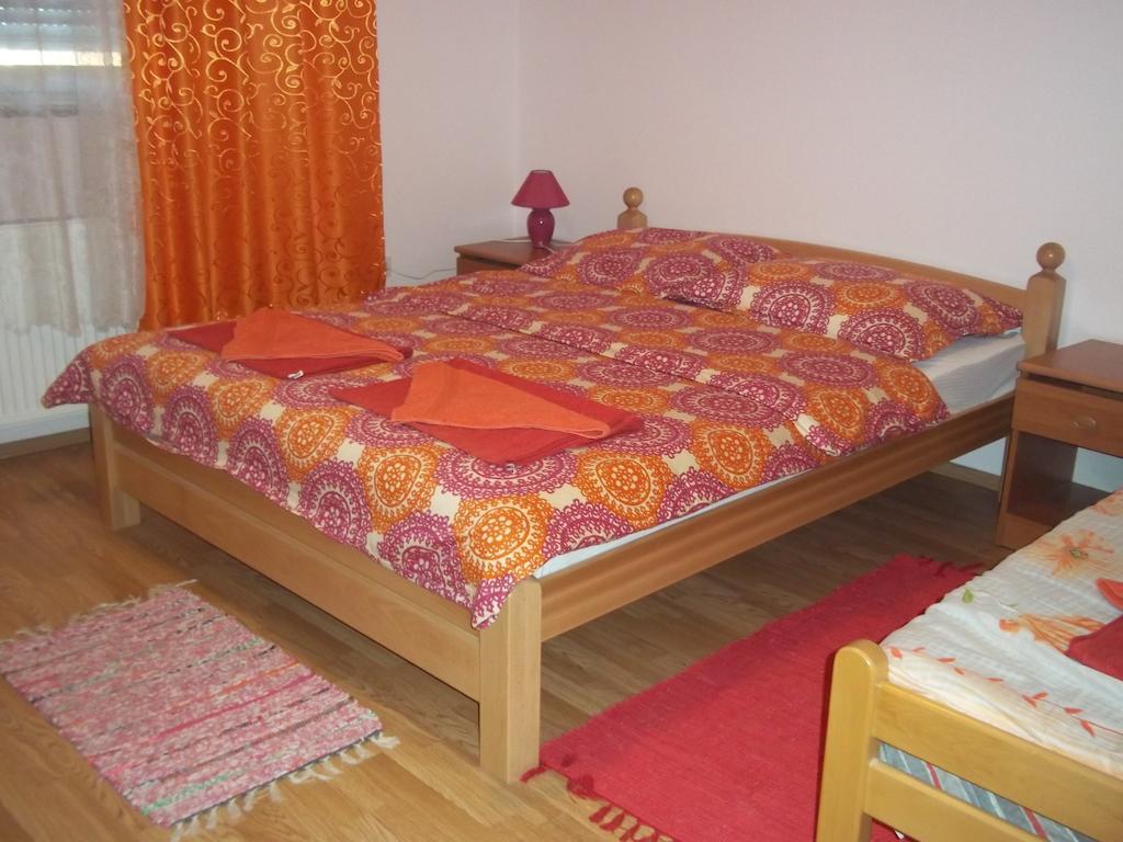 Rooms Zigic Korenica Εξωτερικό φωτογραφία